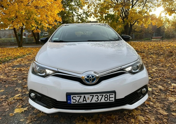 Toyota Auris cena 51900 przebieg: 222255, rok produkcji 2016 z Poręba małe 191